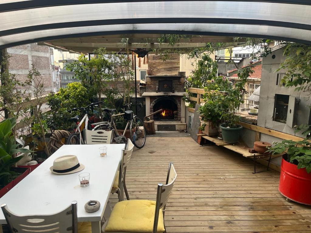 Central Apartment Kadikoy Terrace Bbq Close 2 Block Ferry Bull Metro Nighlife Estambul Exterior foto
